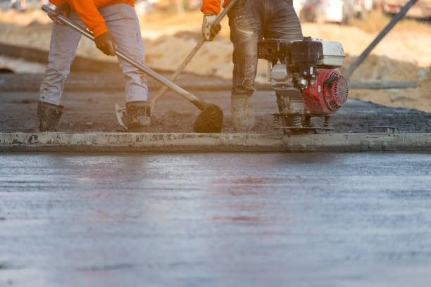 Best Concrete Pool Decks in Moweaqua, IL
